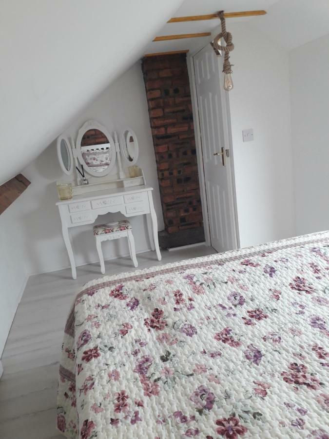 דנפרמליין Vintage Double Bedroom Victoria 1 מראה חיצוני תמונה